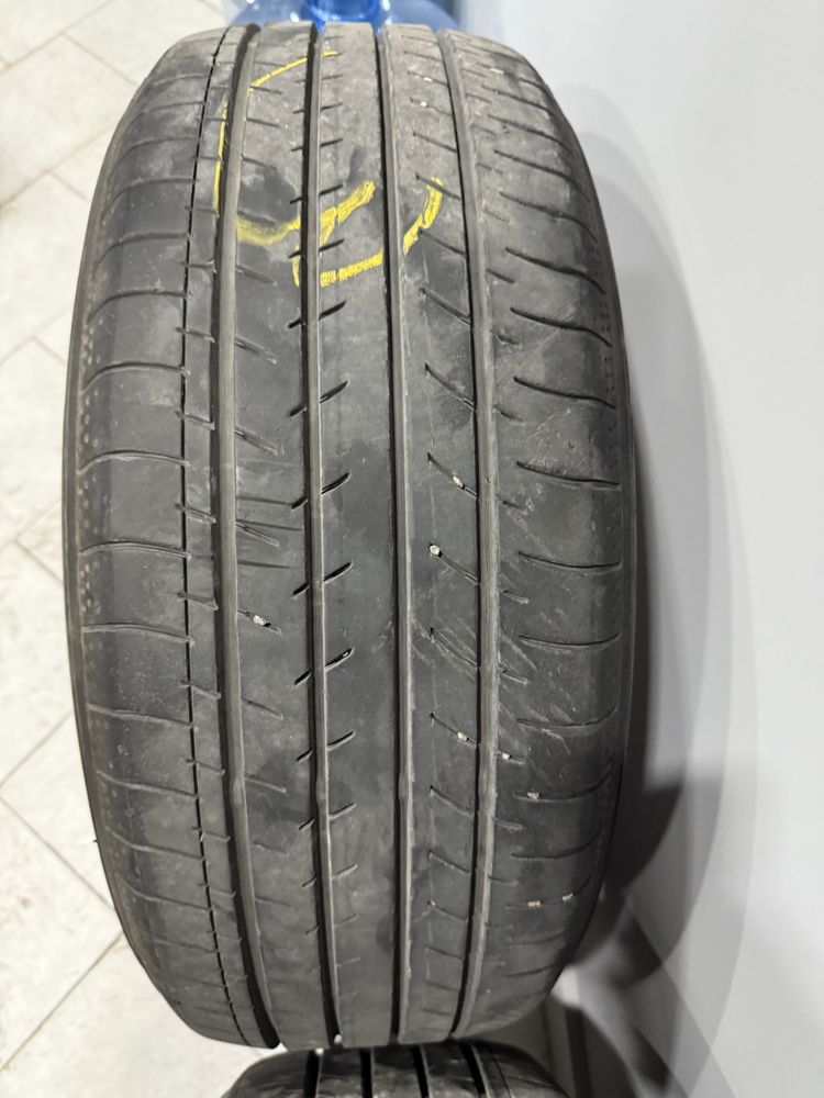 Продам резину yokohama 215.55.r17