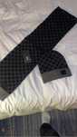 Set caciula si fular louis vuitton