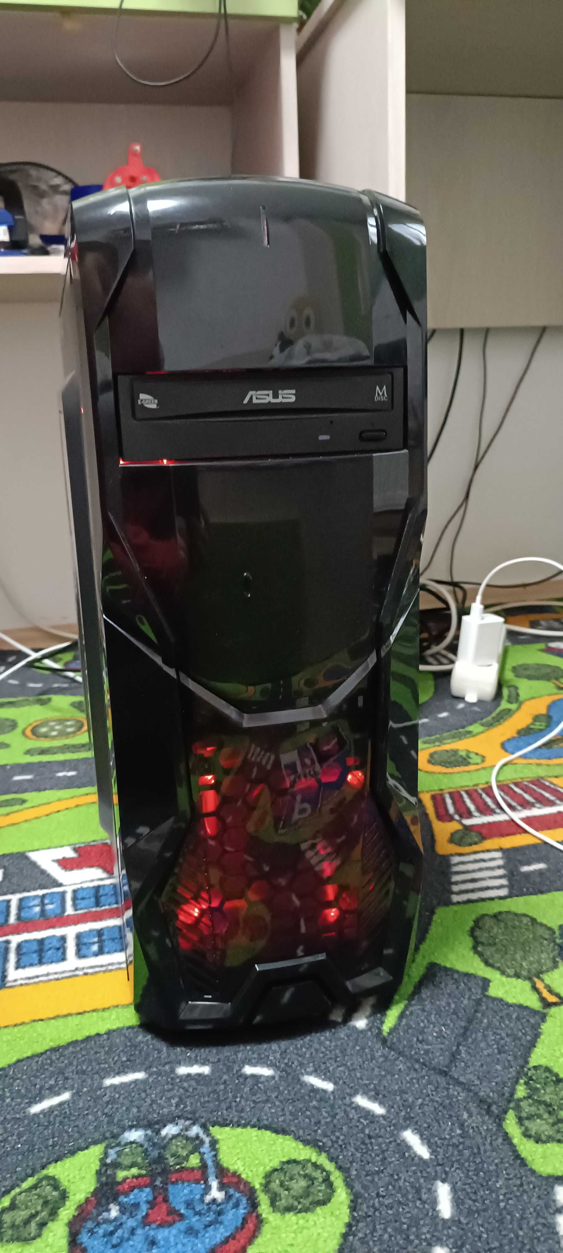 Vand PC Gaming+Monitor Asus 75Hz, Ryzen 5, SSD 256GB+HDD 1TB, RAM 8GB