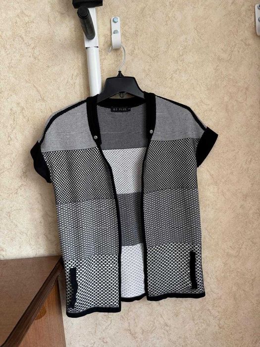 Жилетка женская трикотаж