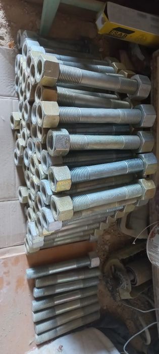 Шпильки ствльной М24х110мм  Шпильки М30х210мм ,Шпильки М36х230 с гайки