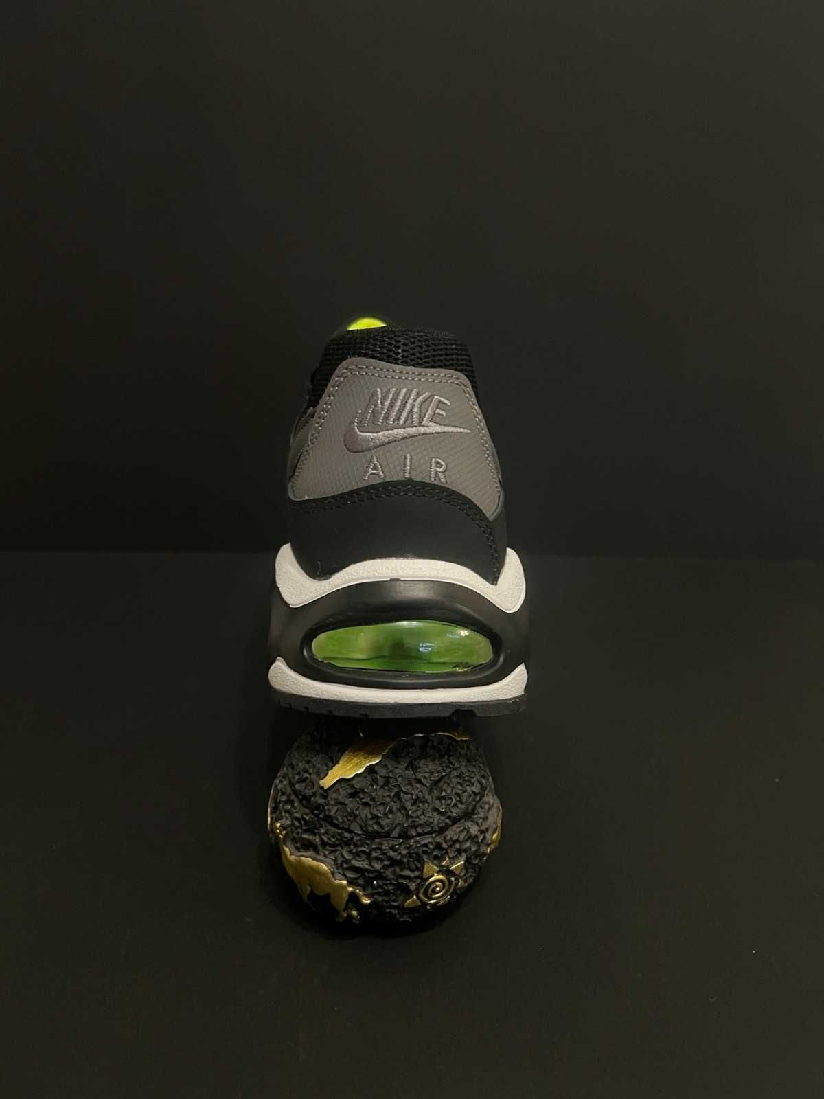 Nike Air Max Command