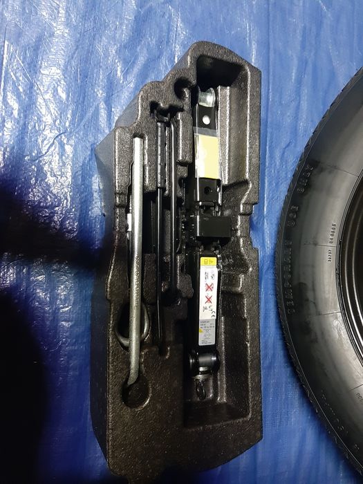 Roata rezerva bmw x5 x6  cric accesorii bmw x5 x6