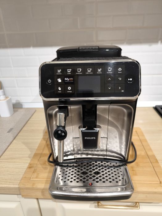 Espressor automat Philips Seria 4300 EP4327