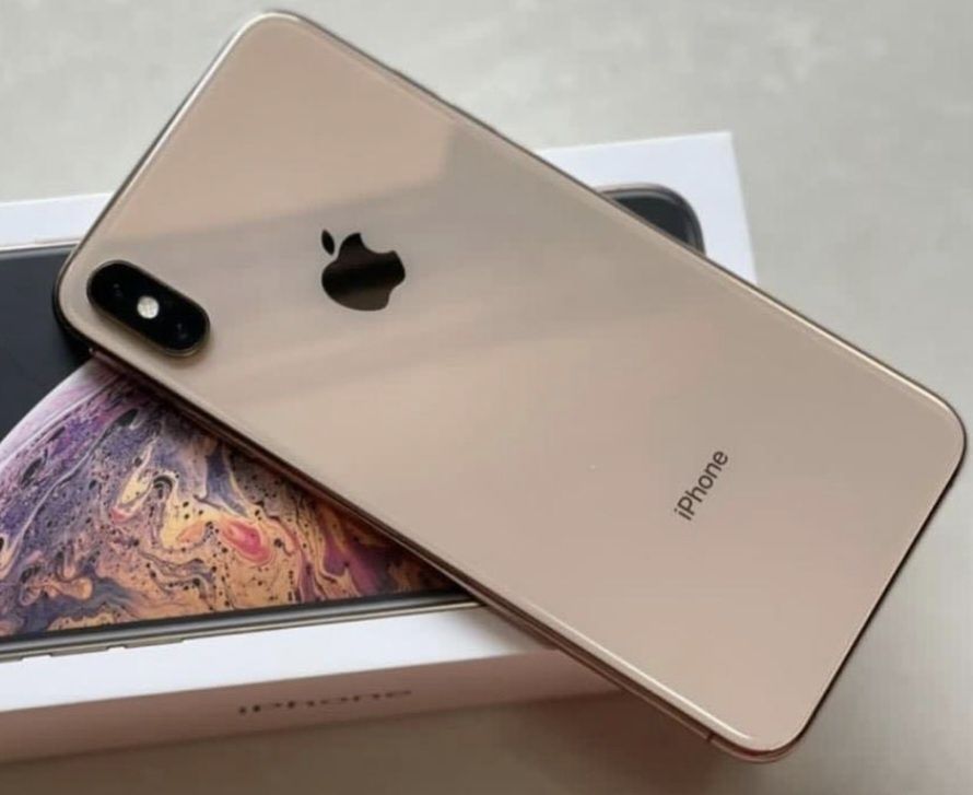 Iphone xs max gold