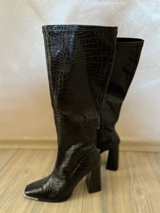 Ботуши на дебел ток