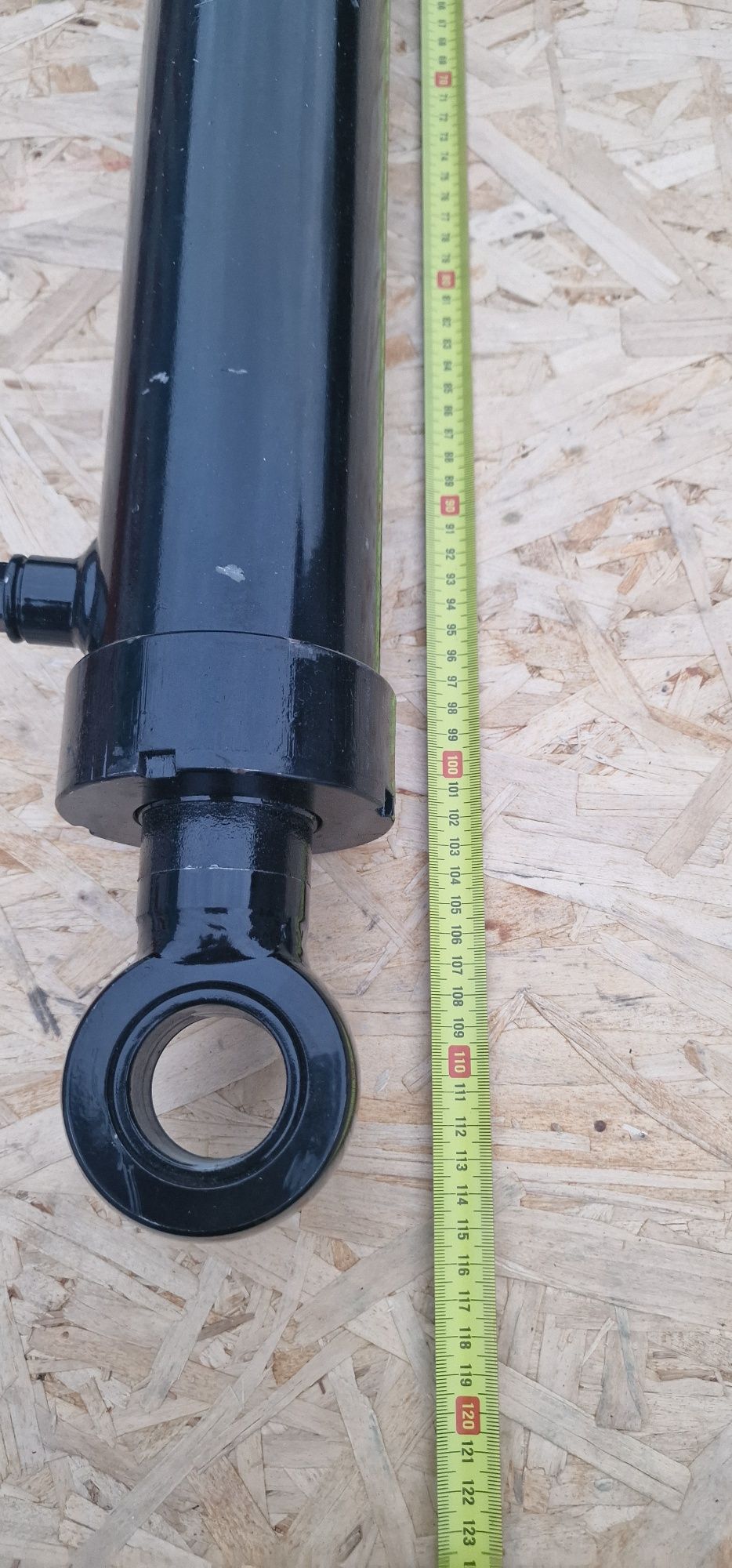Cilindru hidraulic lungime 1100 mm ( 1 m și 10 cm ) tija grosime 50 mm