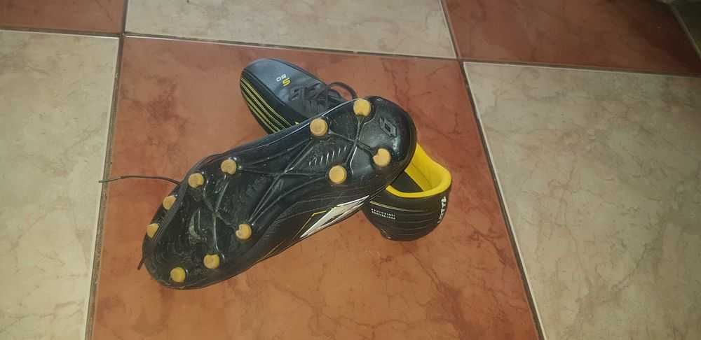 Ghete pentru fotbal