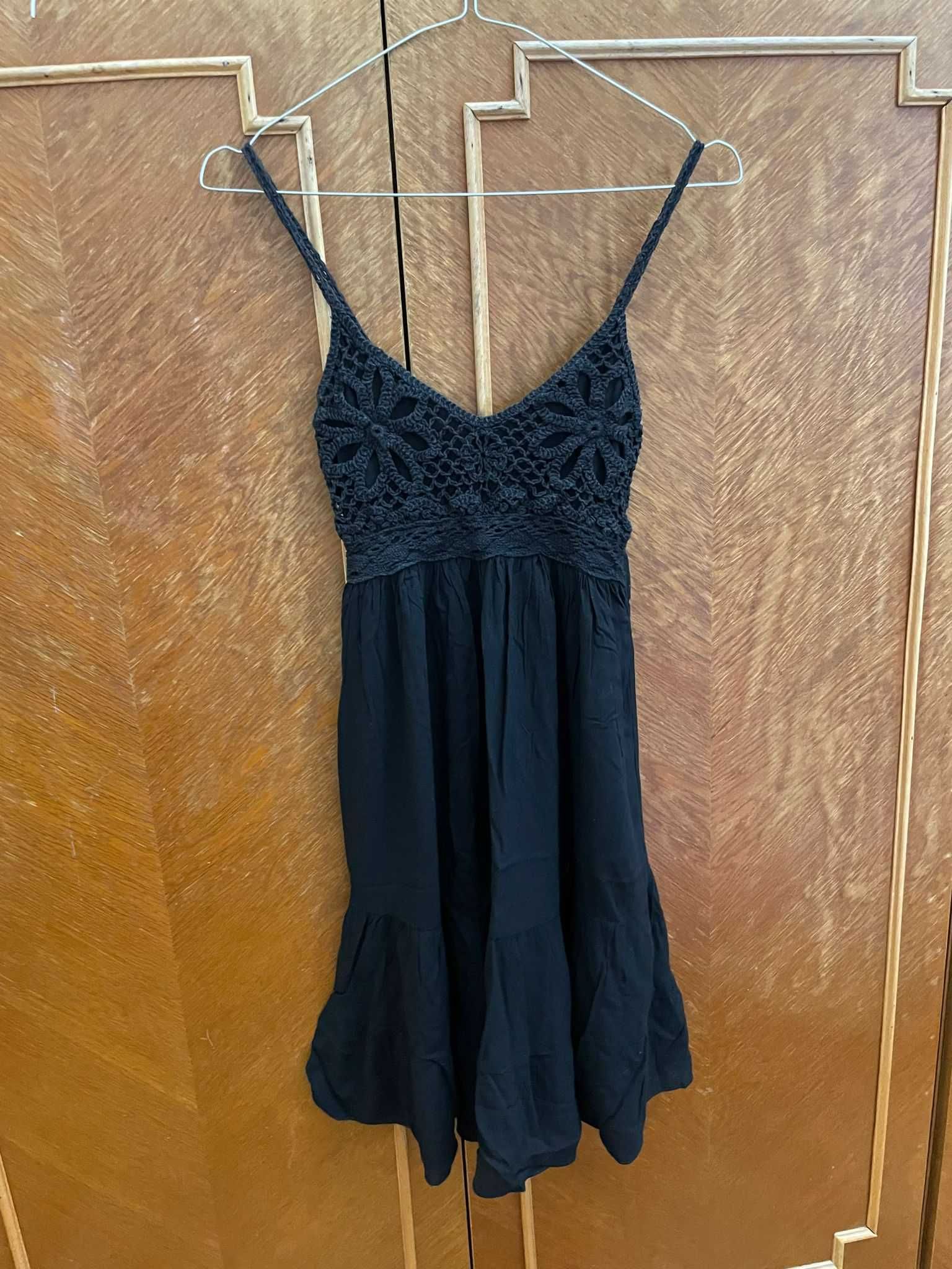 Rochie neagra cu croset