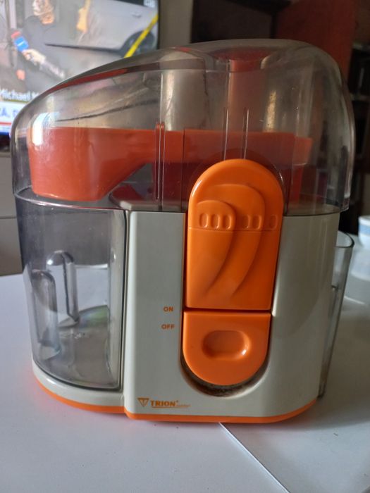 Storcator fructe legume Trion