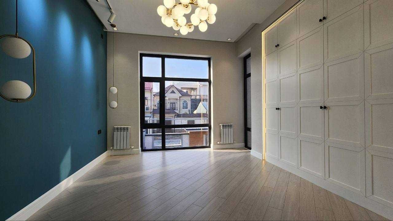 ул.Никитина м.Буюк Ипак Йули 3-этажа 6-комн 460 м² 2-сотки евроремонт
