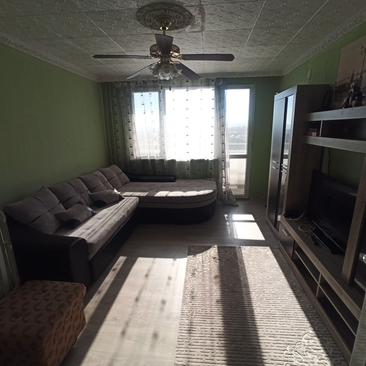 Агенция Селект предлага монолитен апартамент в кв.3чучура юг