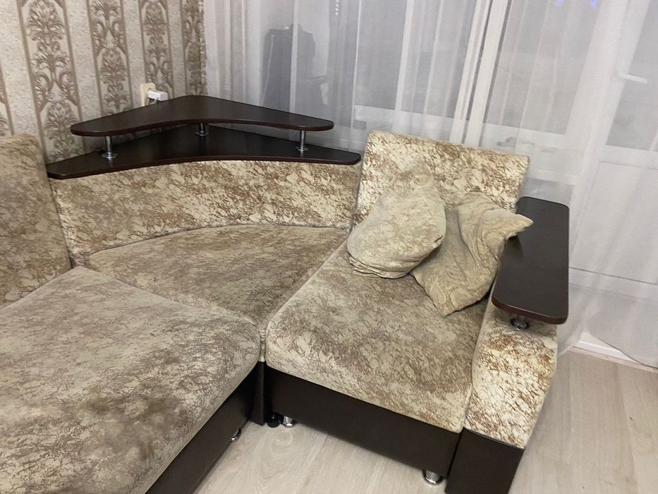 Угловой диван с креслом