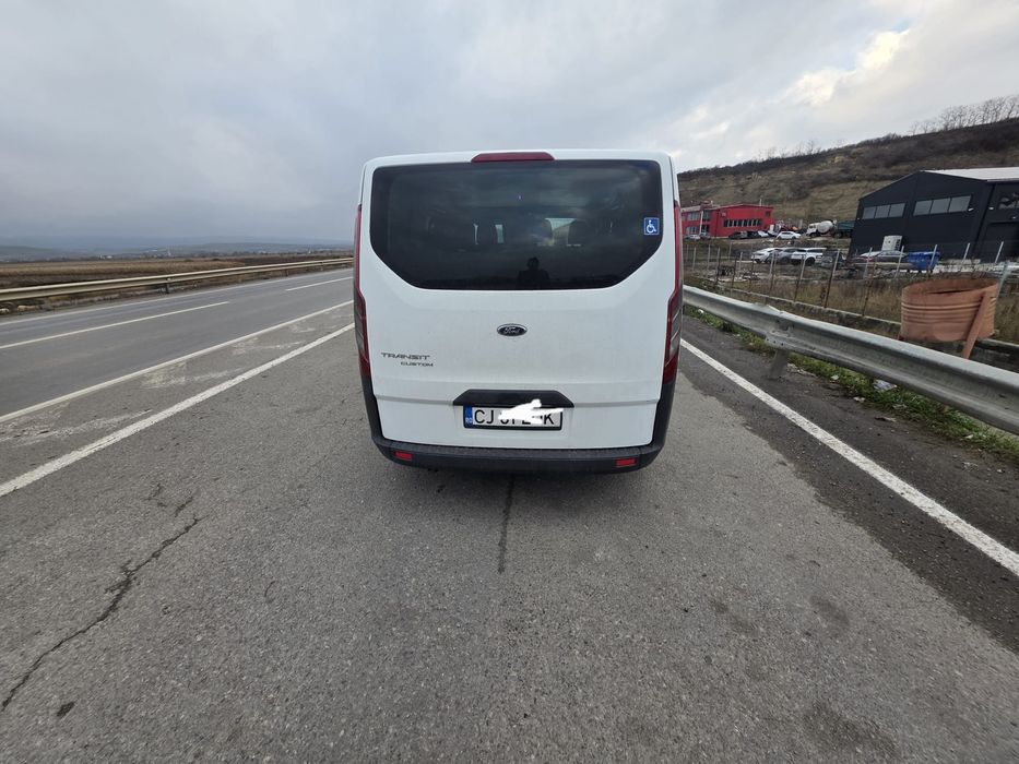 Vând Ford  transit custom 2.2 125 cp 2014 9 locuri