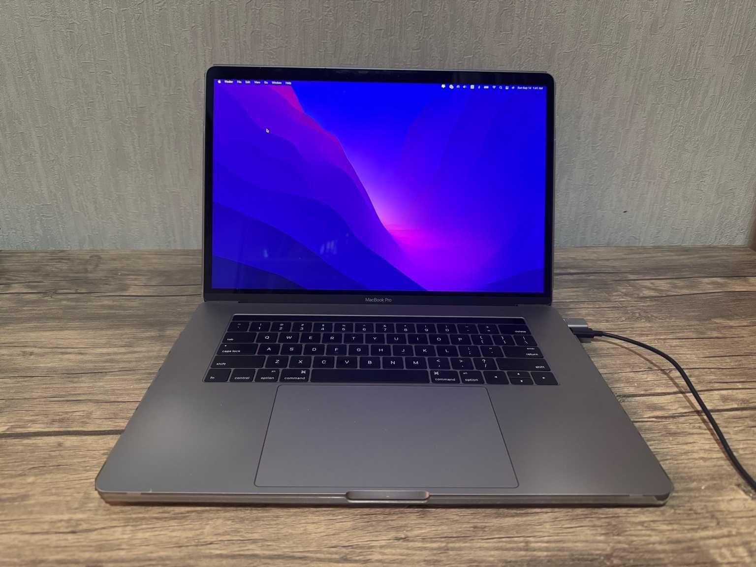 Mac Book Pro 15-inch 2016