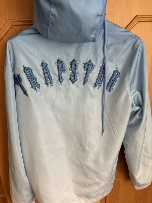 Vand geaca trapstar si foita trapstar