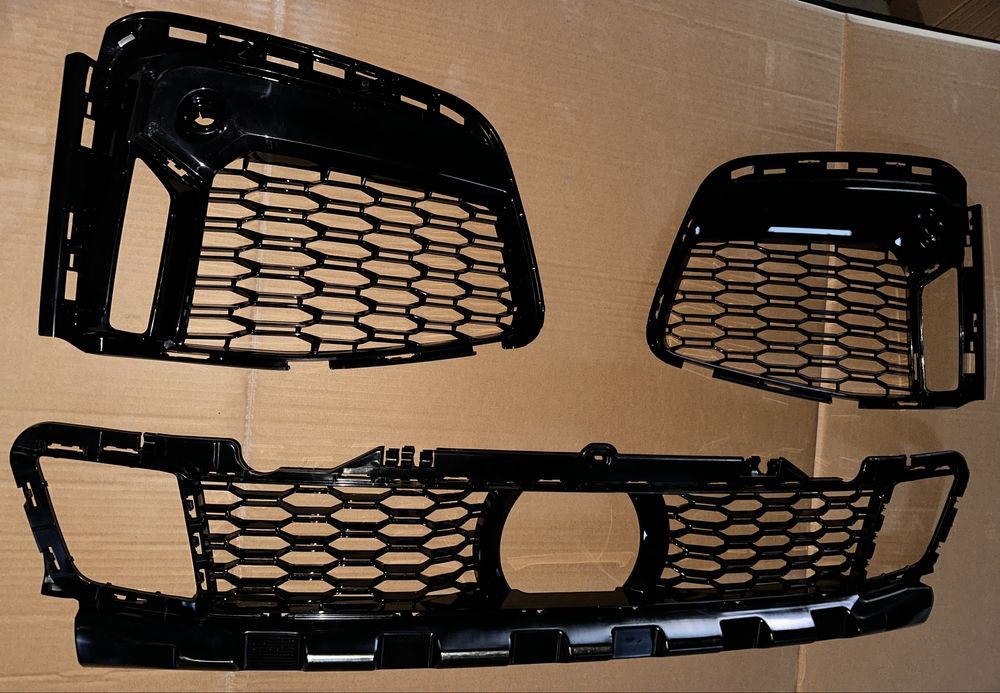 Grile GRILA  bara BMW seria 7 facelift G11 G12 LCI