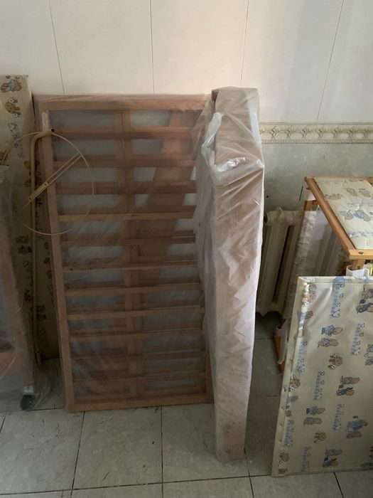 Детская кровать на колёсиках с люлькой и балдахином, дерево,Таиланд.