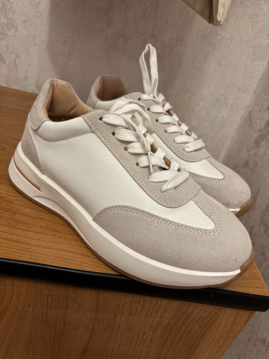 Женские кроссовки б/у