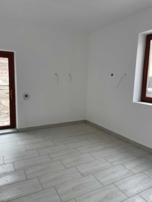 Brasov Cristian spatiu Str Lunga  nr 109 de inchiriat 200 mp