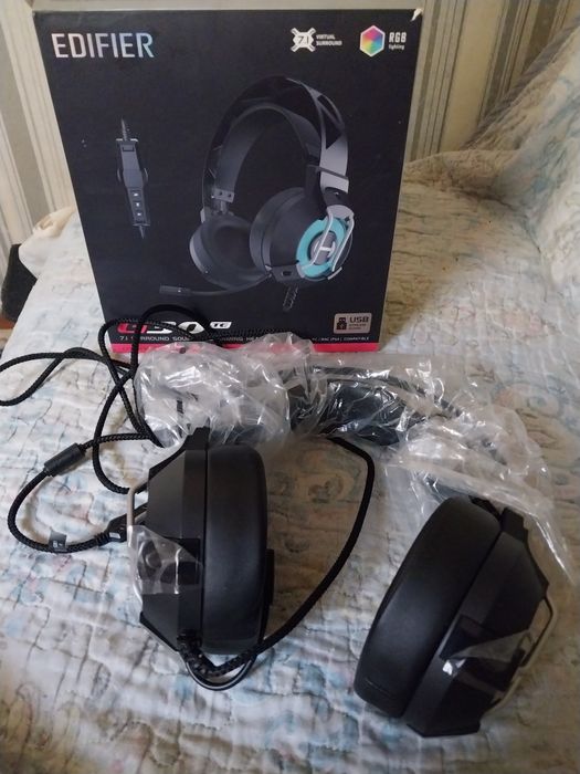 Продаются наушники  новые