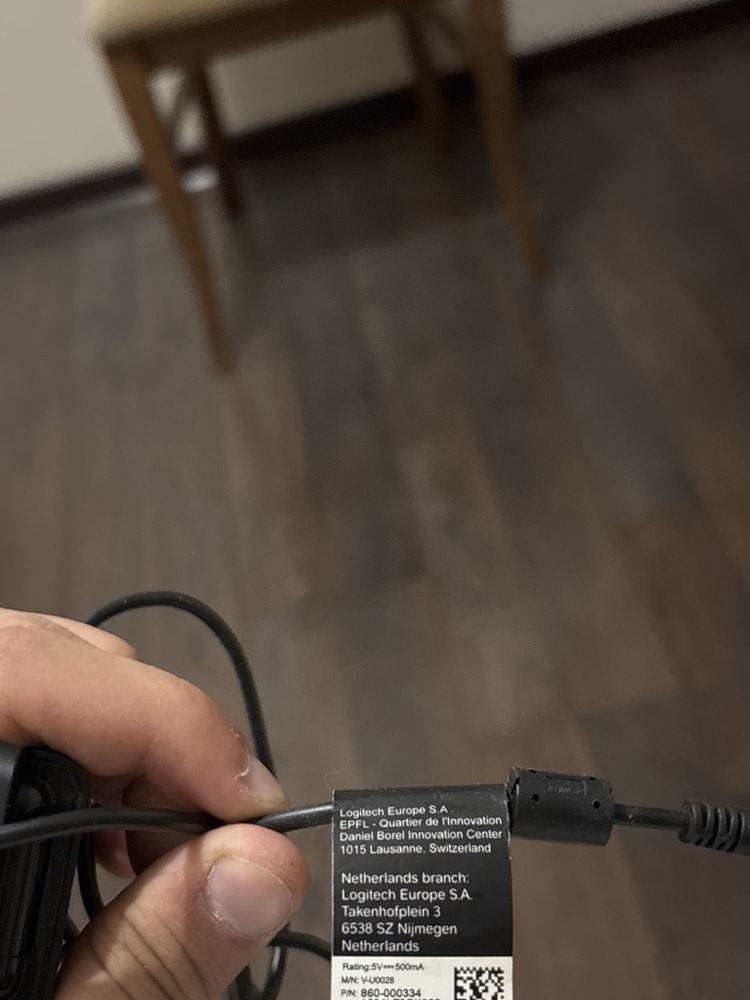 камера Logitech, почти новая