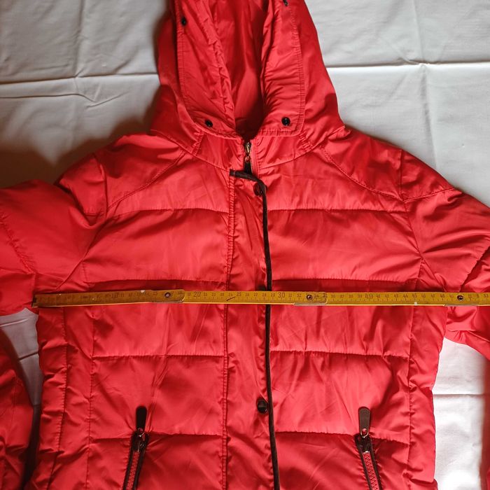 Яке дамско, подходящо за ранна есен и за пролетта.