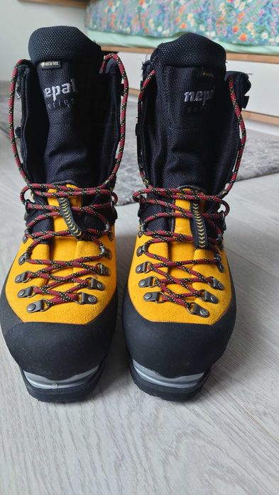 Зимни технични обувки La Sportiva Nepal Cube Gtx