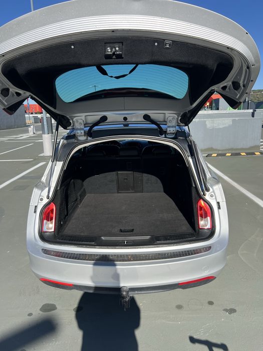 Opel Insignia Sports Tourer 2011