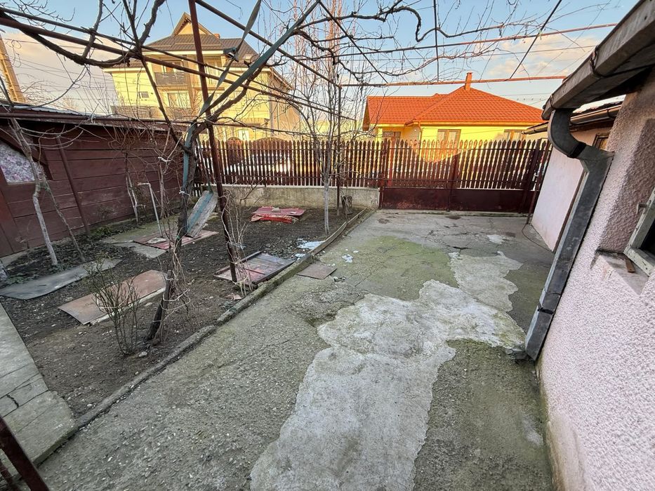 Ofer spre Vanzare Casa 4 camere 2 fronturi la doua strazi zona Unio
