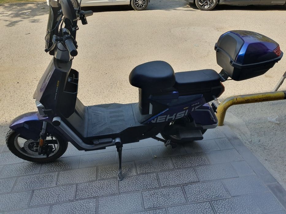 Электроскутер NEXUS,5 аккумуляторный