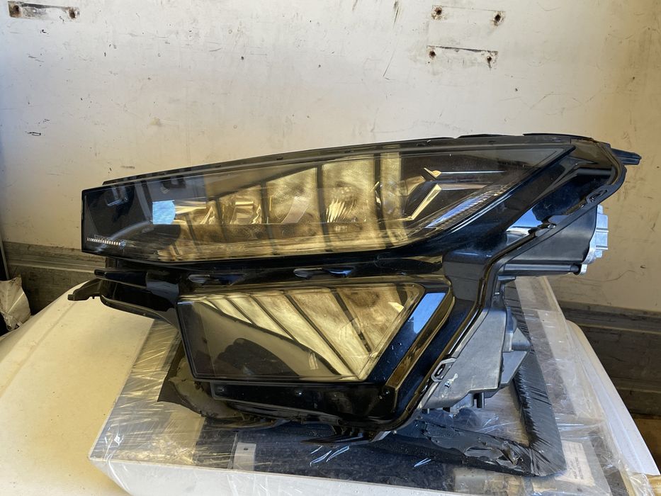 Ляв фар Skoda Kodiaq FaceLift