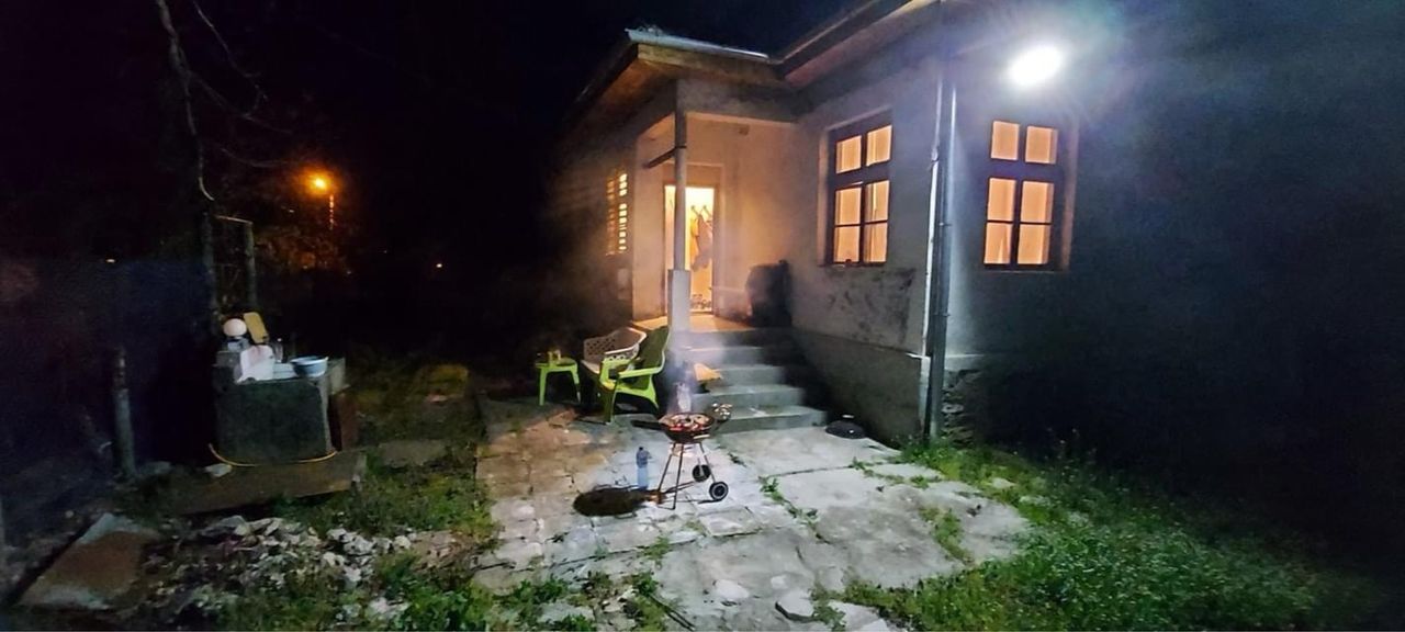 Продава се Къща в Пловдив, Южен - 100 кв.м за 300 €/кв.м - Снимка #1