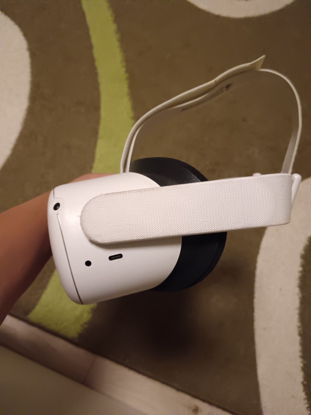 Oculus Meta Quest 2 64GB + хедстрап