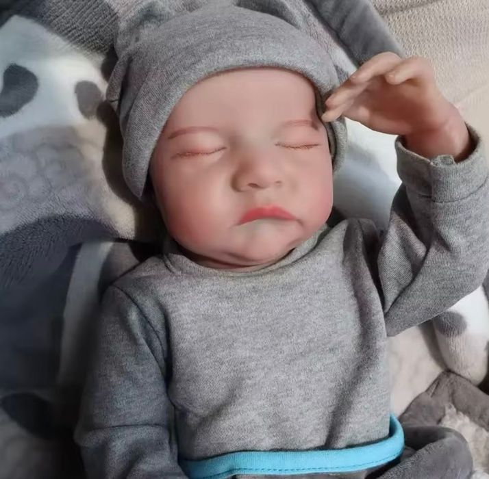 Papusa Reborn bebelus realist cu corp silicon sau textil  NOUA
