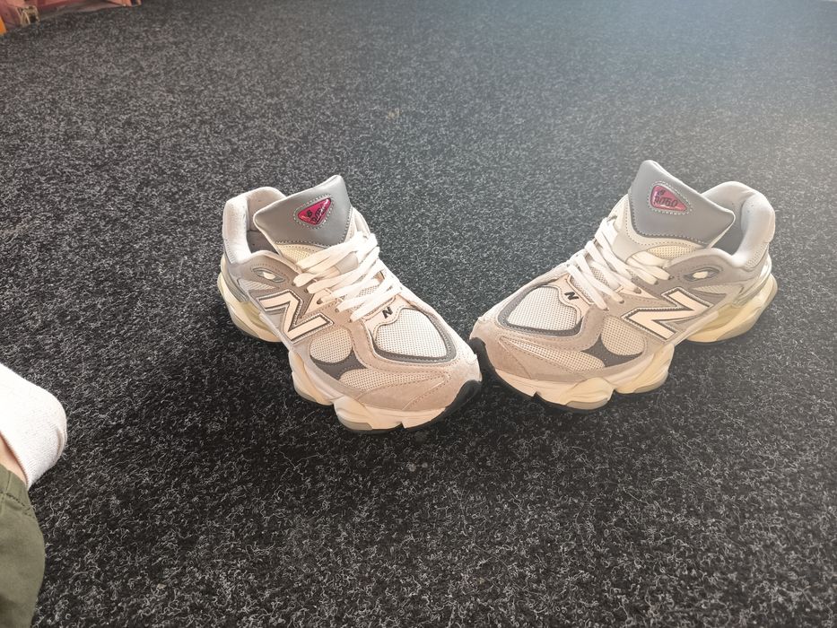 vând sau schimb new balance Nr 41