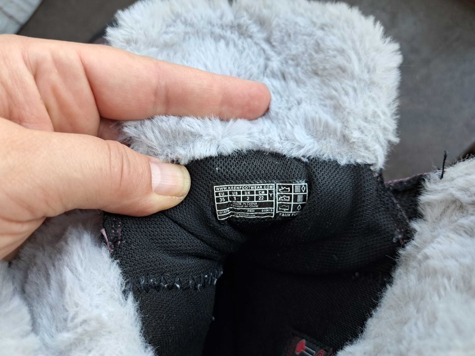 детски ботуши,зимни обувки,боти,апрески,KEEN номер35 за момиче,