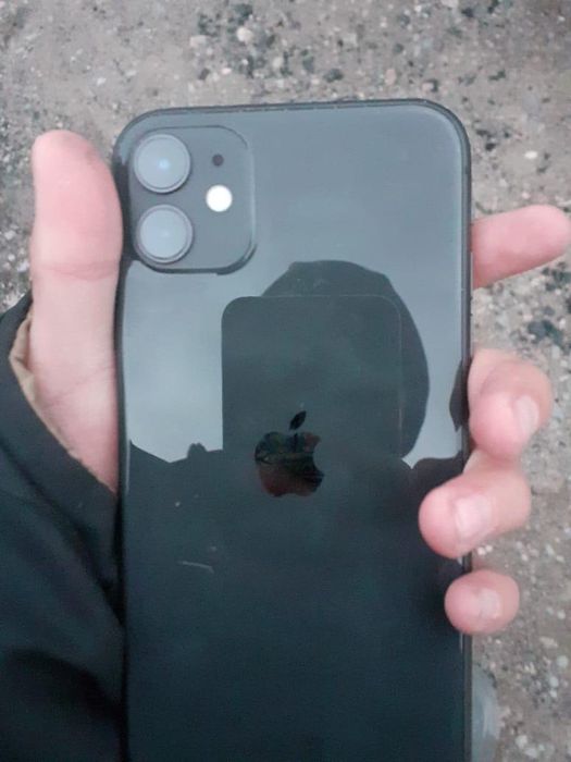 Айфон 11 емкость 81