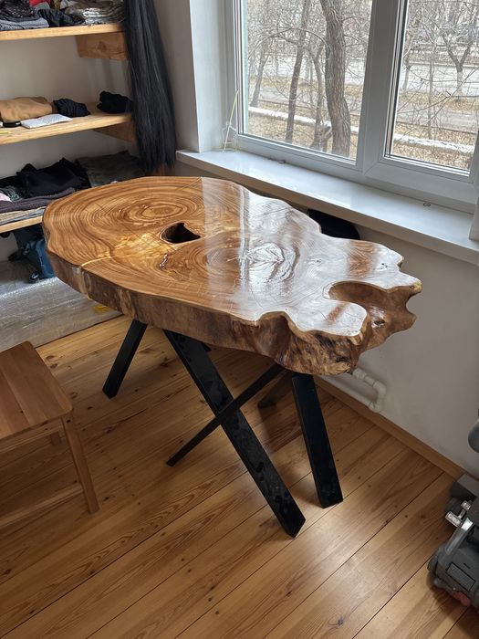 Стол из спила карагача