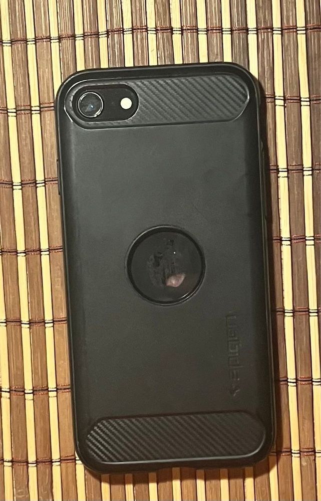 Iphone SE 2020 128GB с калъф