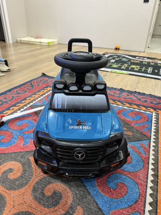 Продам детскую машинку