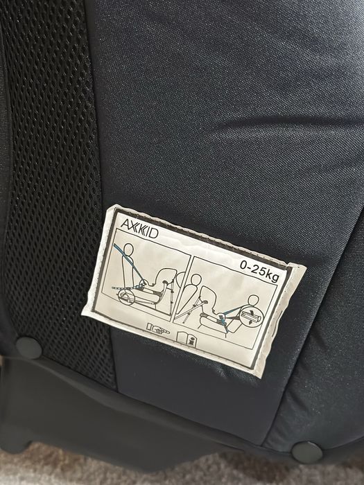 AXKID Minikid2 столче за кола