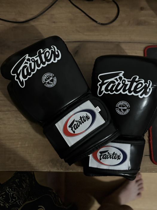 Manusi Fairtex 12oz