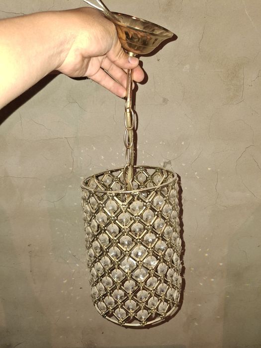 Продам люстры продам