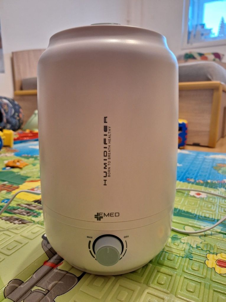 Umidificator camera