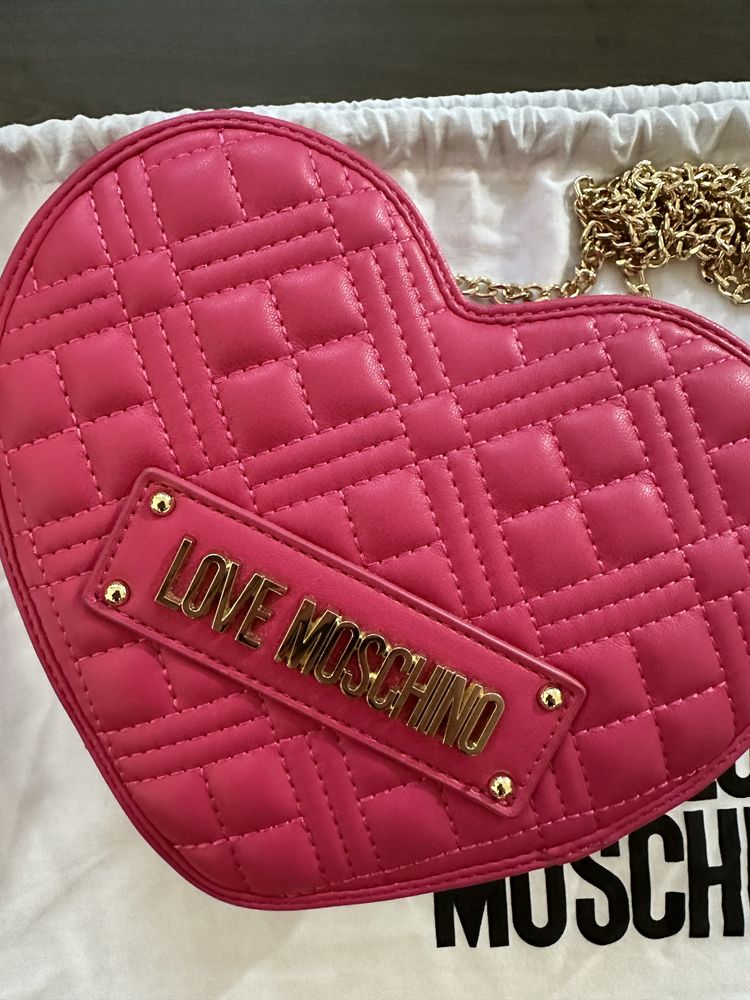 100% Оригинална дамска розова чанта сърце Love Moschino