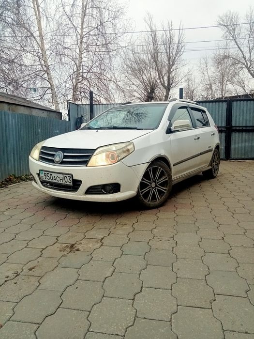 Продам машину срочно