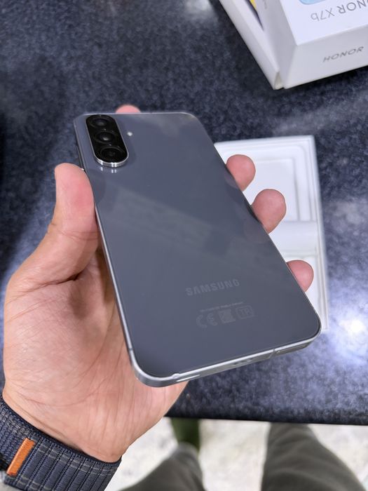 samsung a56 8.128g holati yahwi koropka bor oqip tel qlila