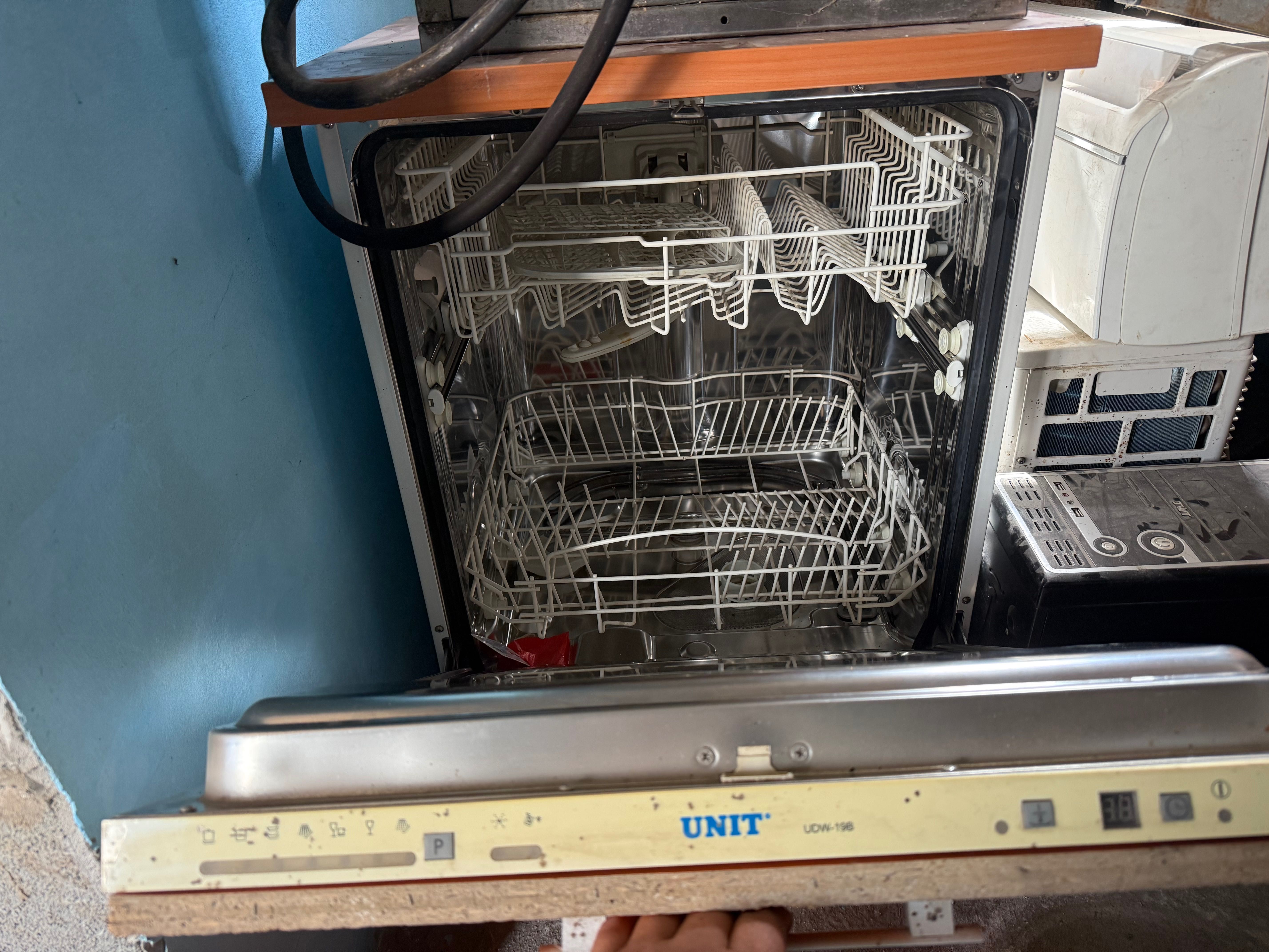 Продам посуда моечную машину Unit
