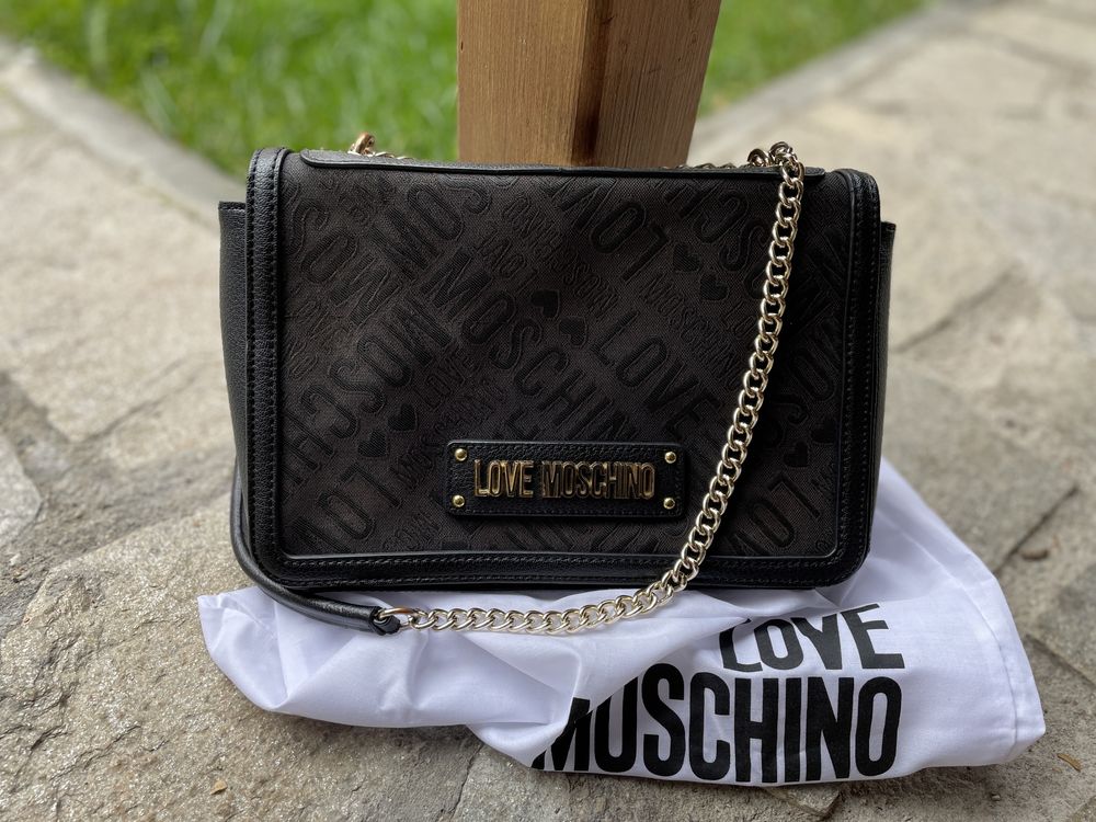 Дамска черна чанта Love Moschino